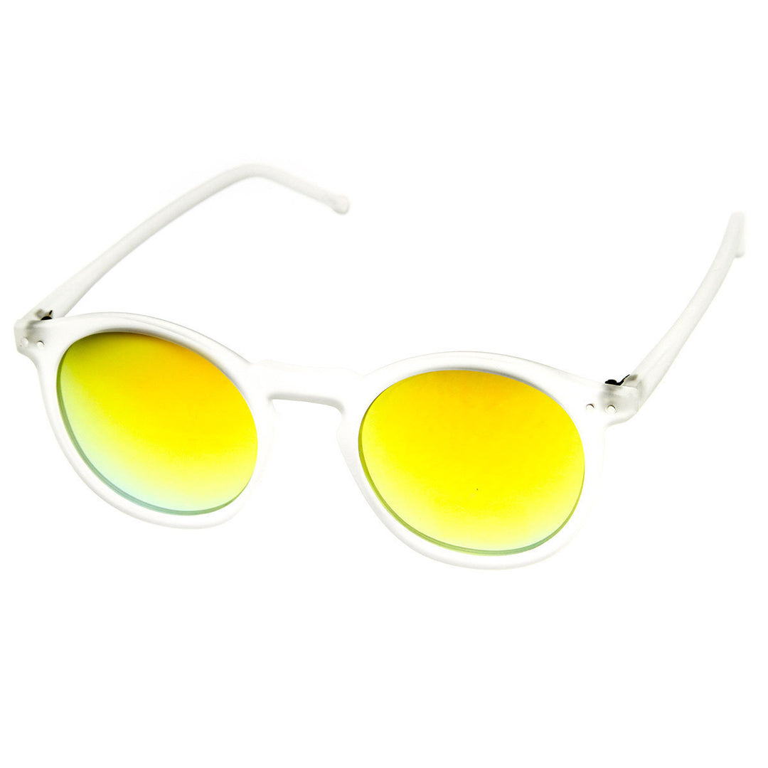 Retro Fashion P3 Frame Color Lens Round Horned Rim Sunglasses - 8932 Image 3