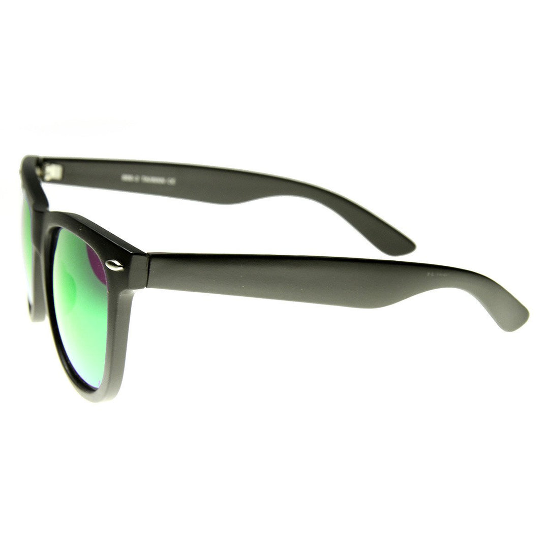 Oversized Horn Rimmed Sunglasses with Metal Rivets Image 3
