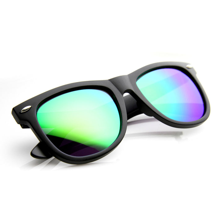Oversized Horn Rimmed Sunglasses with Metal Rivets Image 4