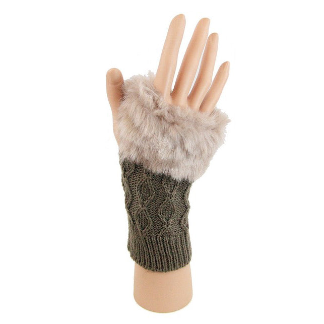 Fingerless Cable Knit Gloves Image 4