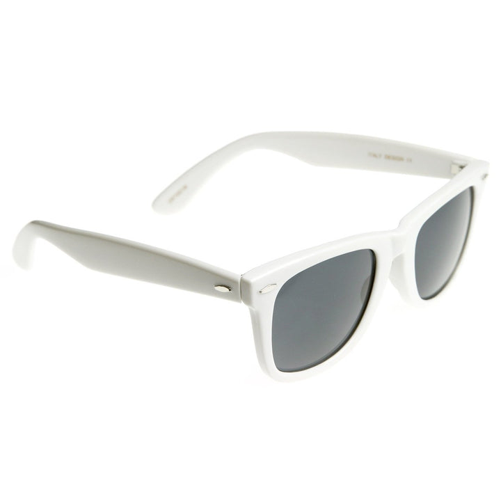 Classic Original Classic 80s Retro Horn Rimmed Style Sunglasses Image 3