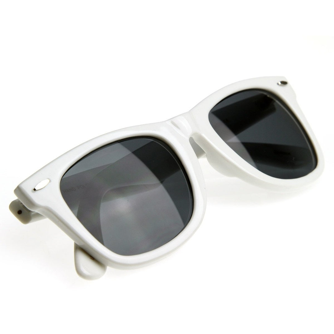 Classic Original Classic 80s Retro Horn Rimmed Style Sunglasses Image 4