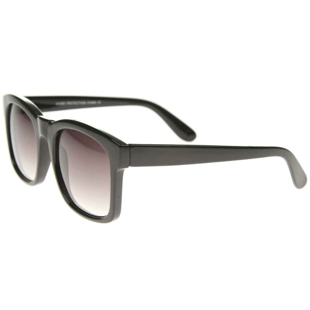 Classic Oversized Bold Horn-Rimmed Frame Square Sunglasses 53mm Image 3