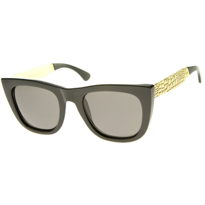 High Fashion Alligator Metal Temple Bold Rimmed Flat Top Sunglasses Image 2
