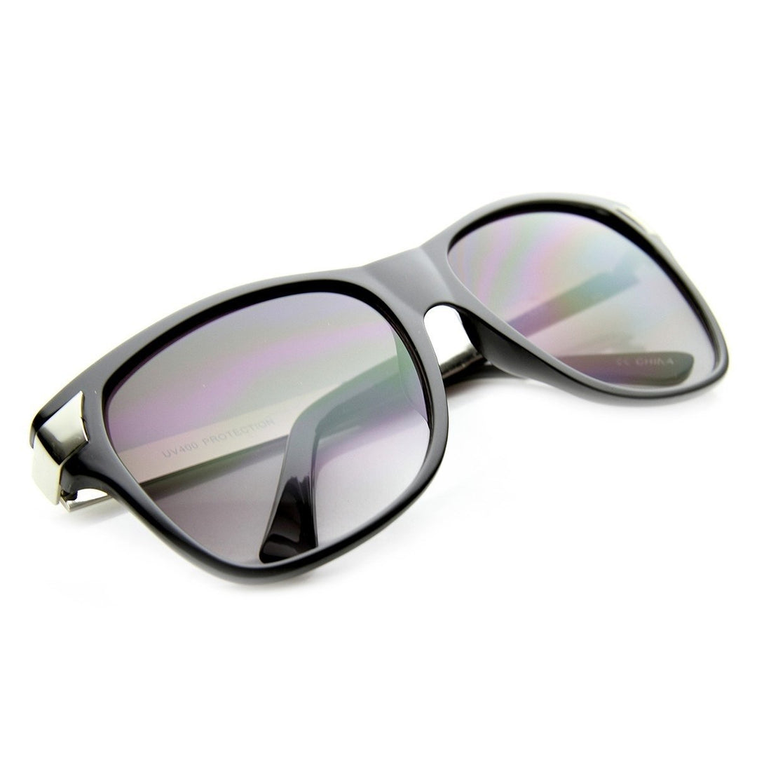 Premium High Fashion Metal Temple Mod Horn Rimmed Sunglasses Image 4