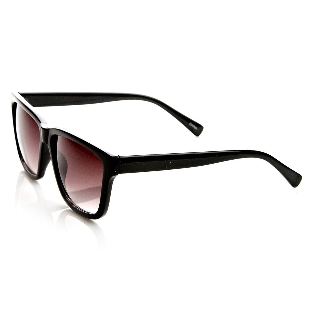 Retro Fashion Modified Squared Frame Horn Rimmed Sunglasses Image 3