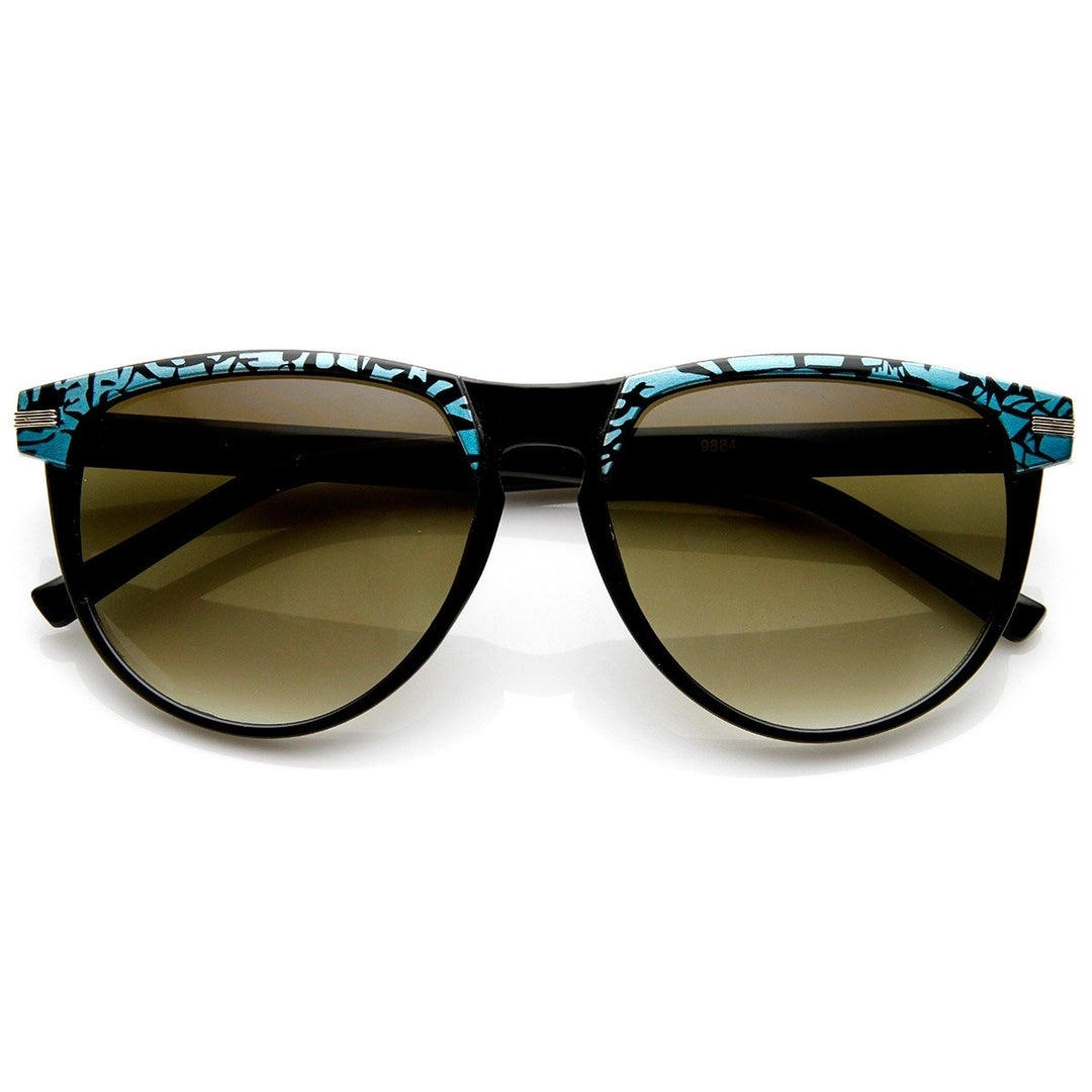 Two-Tone Pattern Color Keyhole Mod Horn Rimmed Sunglasses Image 1