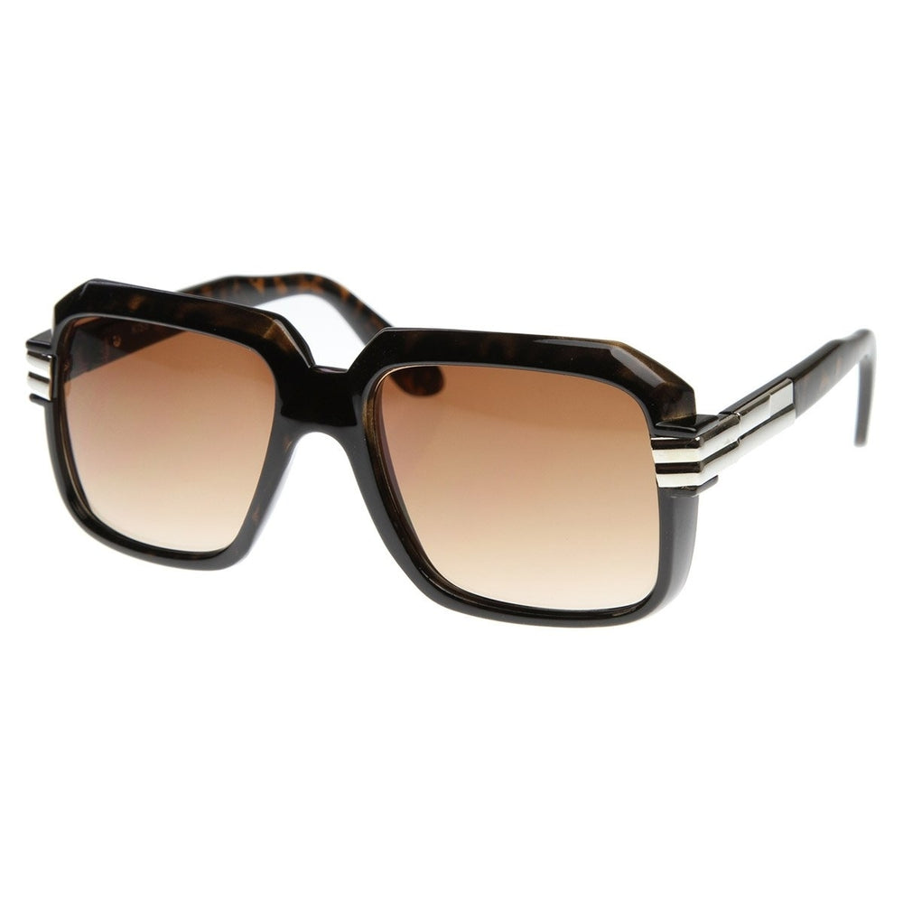 Vintage Inspired Bold Thick Frame Square Frame Sunglasses Image 2