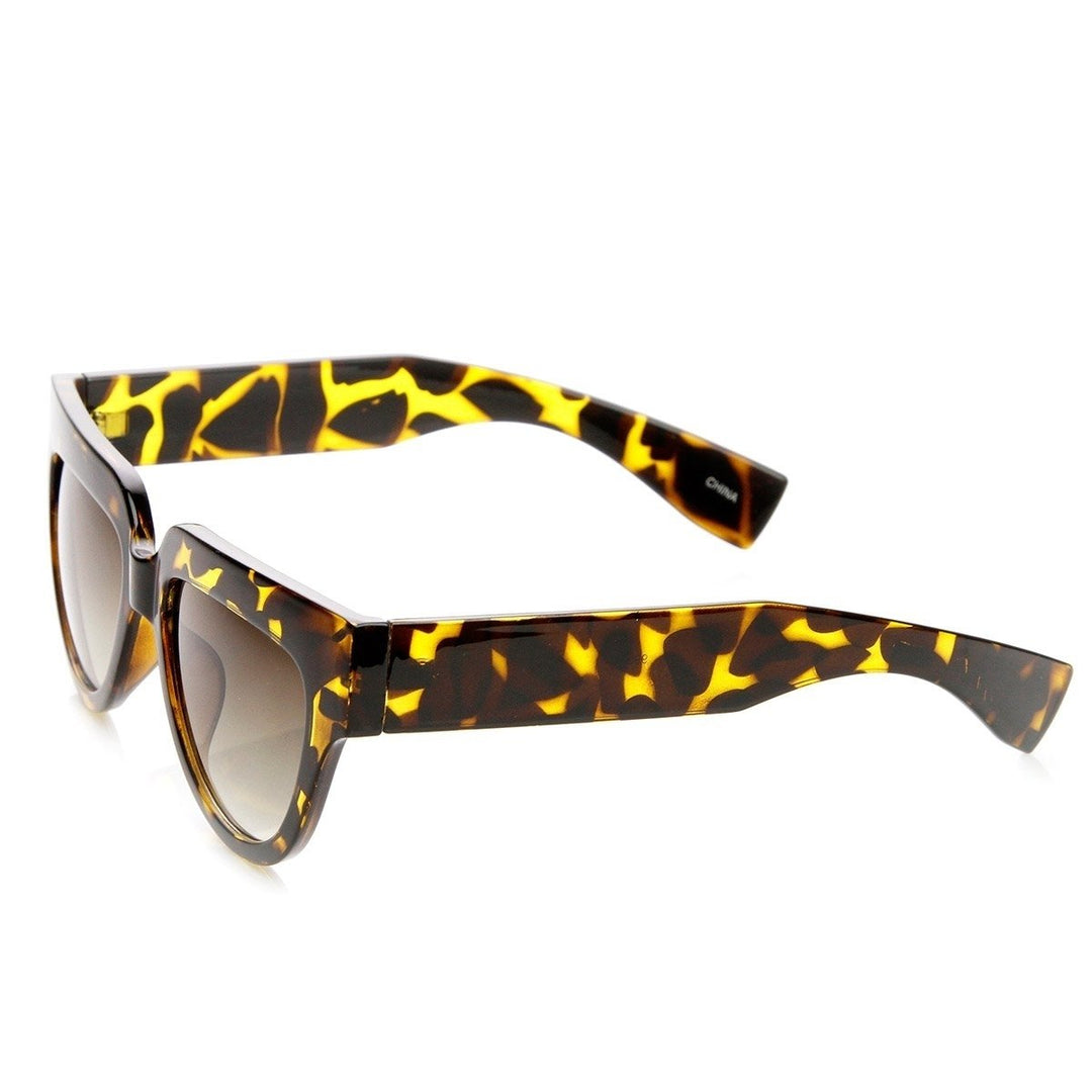 Womens Fashion Bold Frame U-Shaped Flat Top Sunglasses Image 3