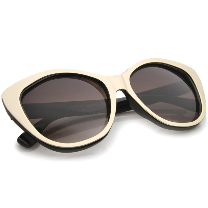 Womens High Fashion Two-Toned Tinted Lens Oversize Cat Eye Sunglasses 55mm Image 4