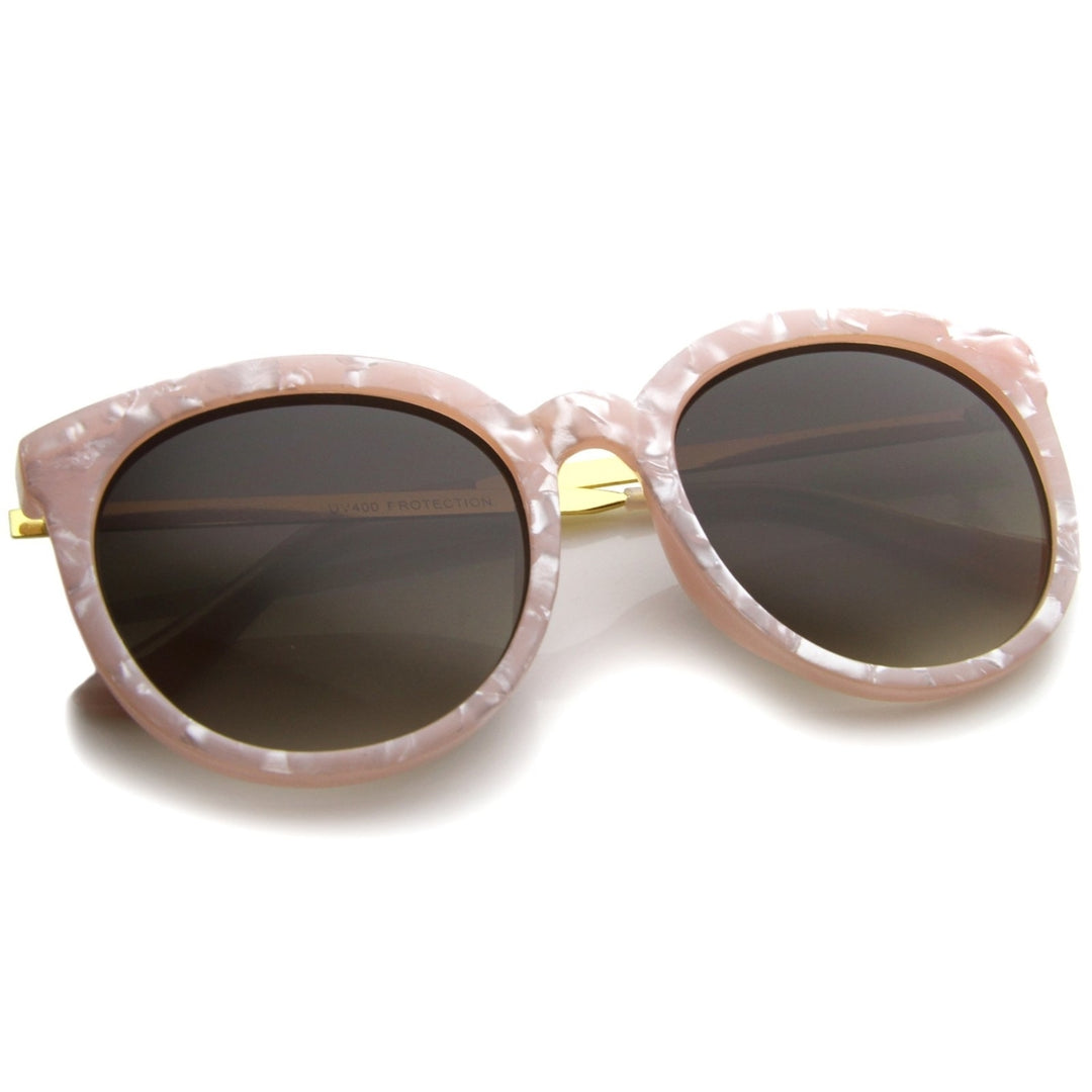 Womens High Fashion Oversized Marble Finish Metal Temple Round Sunglasses Image 4