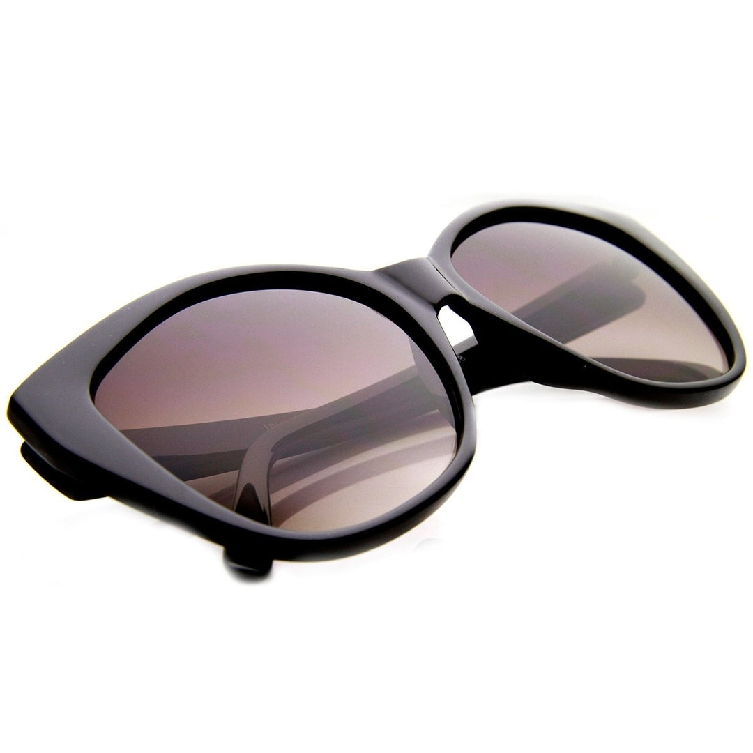 Womens Oversized Oval Mod Glam High Fashion Sunglasses Image 4