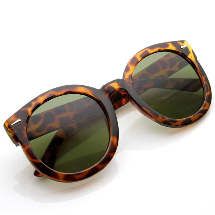Womens Plastic Sunglasses Oversized Retro Style with Metal Rivets Image 4