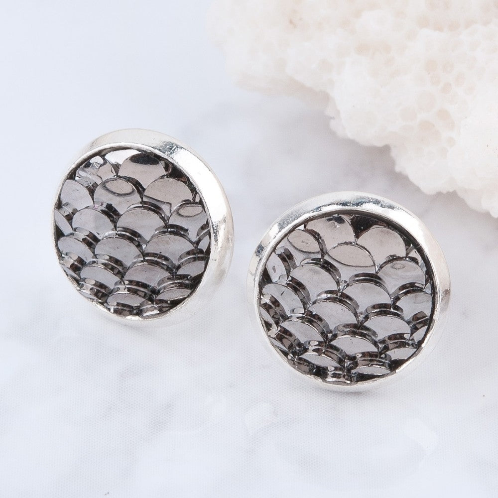 Grey Mermaid Texture Stud Earrings Image 1