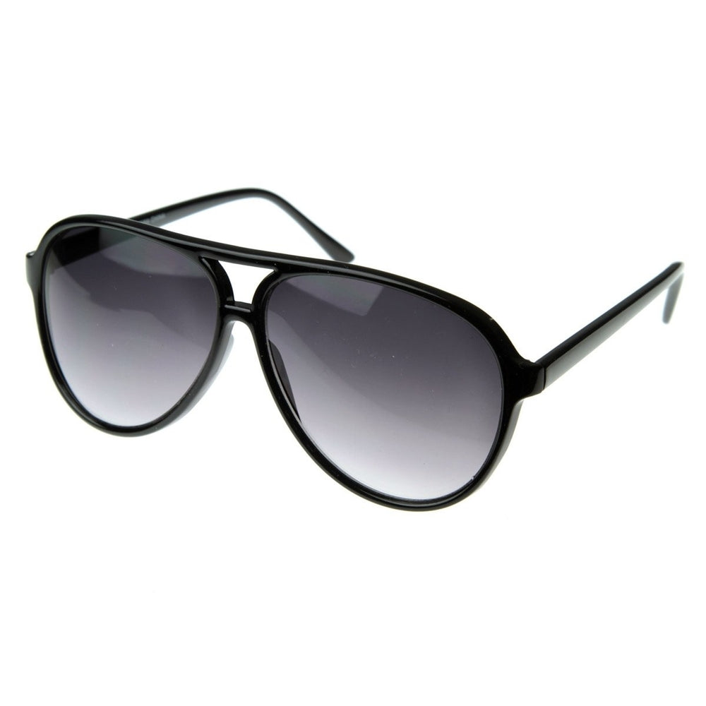 Large Classic Retro Plastic Aviator Sunglasses Image 2