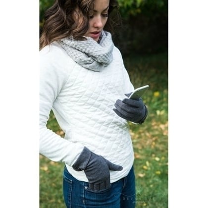 Womens Touchscreen-Compatible Fleece Gloves Image 2