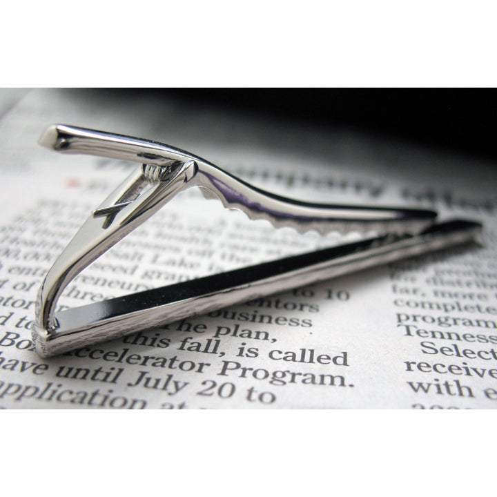 Grooved Tie Bar Repeating Twists Silver Toned  Men Tie Clip Image 3