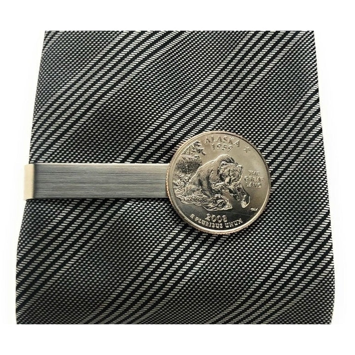 Tie Clip Alaska State Quarter Uncirculated Enamel Coin Tie Bar Travel Souvenir Coins Keepsakes Cool Fun Collector Image 1