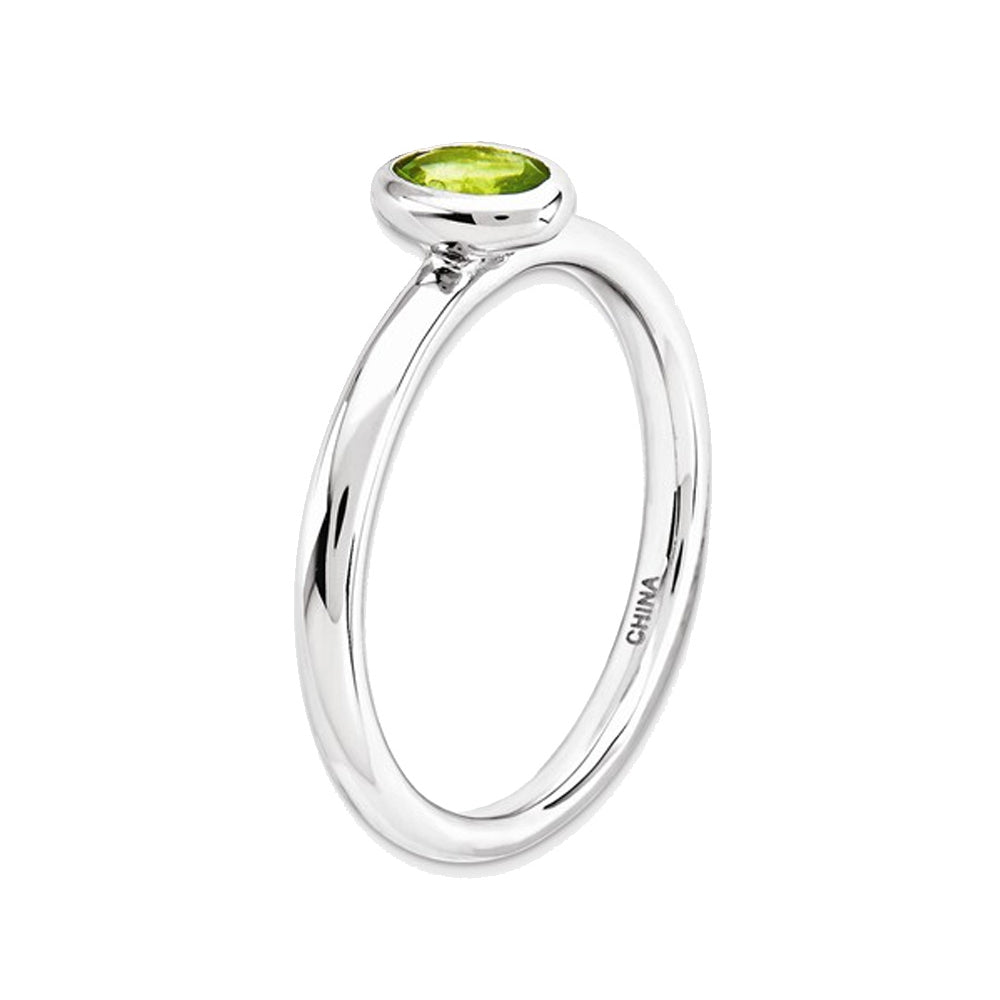 Solitaire Peridot Ring 1/2 Carat (ctw) in Sterling Silver Image 3