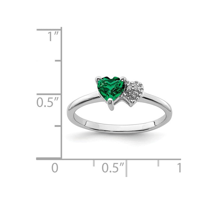 1/2 Carat (ctw) Lab-Created Emerald Heart Ring in Sterling Silver Image 2