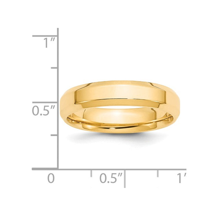Ladies or Mens 14K Yellow Gold 5mm Comfort Fit Wedding Band Ring with Bevel Edge Image 2