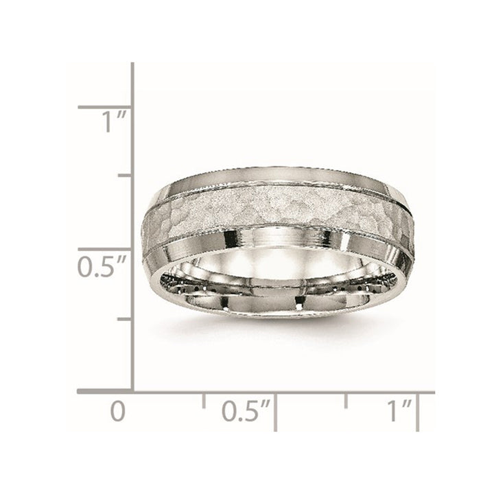 Mens Hammered Stainless Steel 7.5mm Wedding Band Ring with Polished Edge Image 4