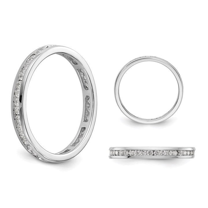 1/2 Carat (ctw H-I, I1-I2) Diamond Eternity Wedding Band Ring in 14K White Gold Image 3