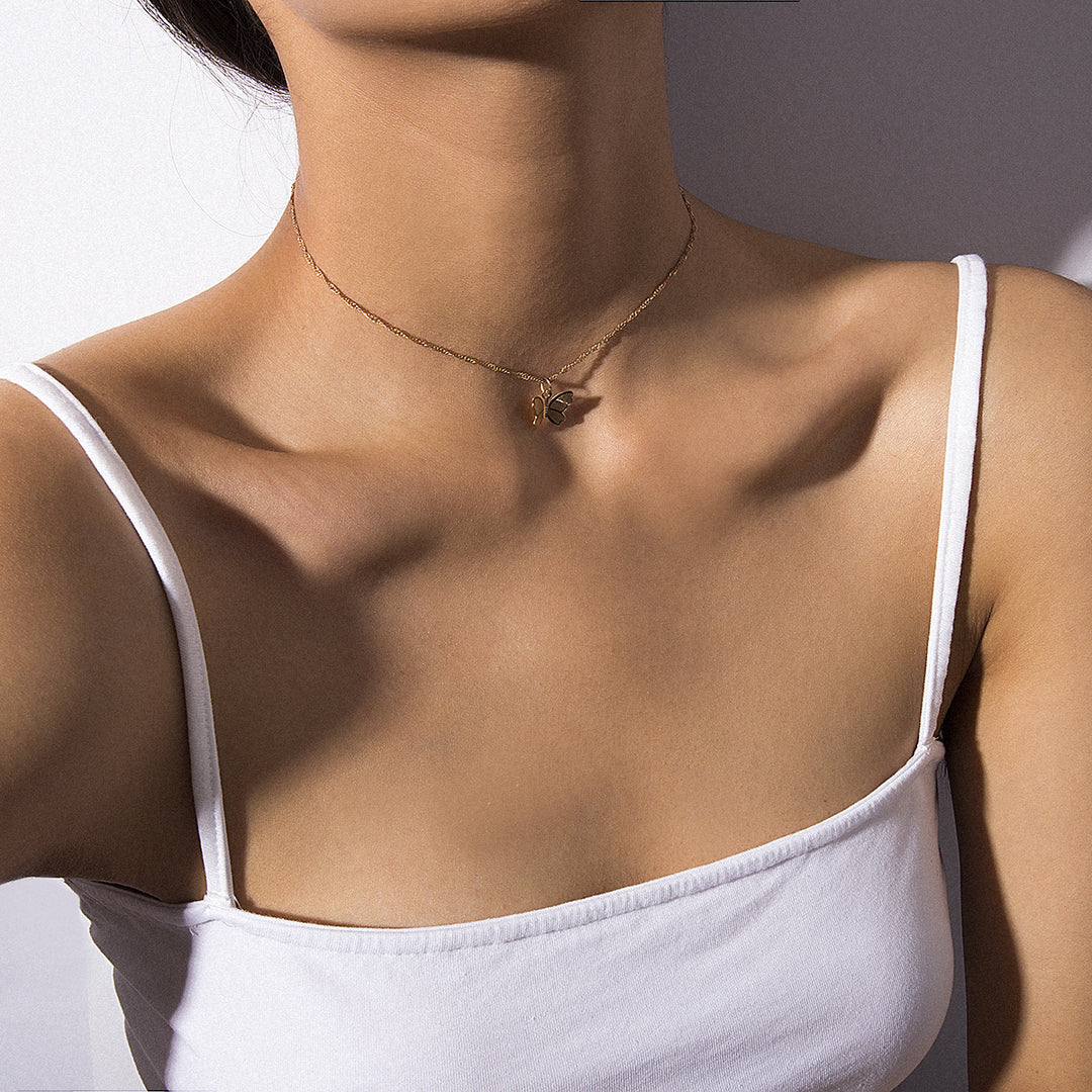 Dainty Gold Silver Tone Butterfly Pendant Choker Necklace Image 4