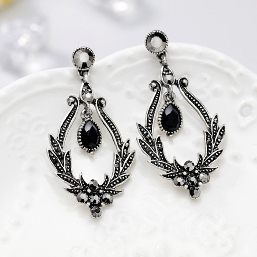 1 Pair Elegant Dangle Earrings Hollow Out Wear-resistant Ear Decoration Luxurious Stud Earrings for Banquet Image 2