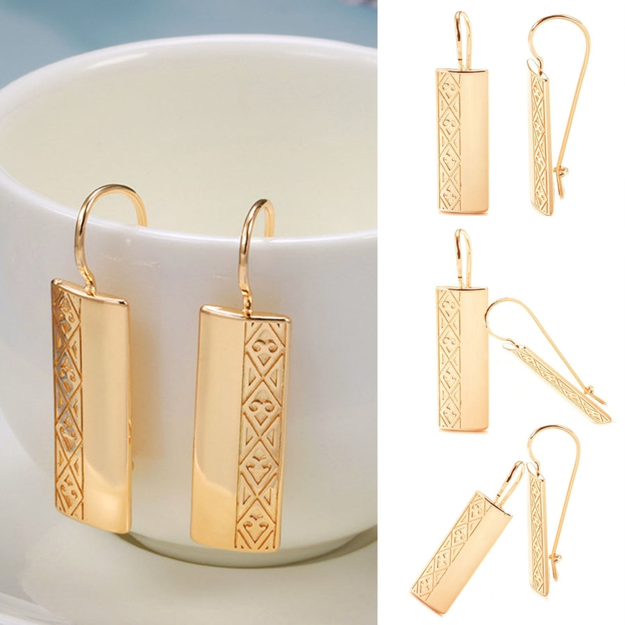 1 Pair Artistic Hook Earrings Eye-catching Alloy Rectangle Design Clip Earrings for Holiday Image 1