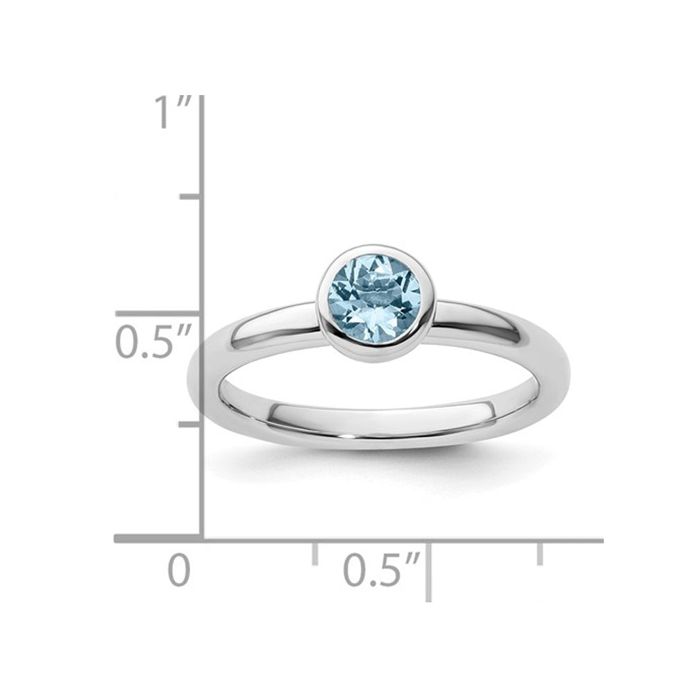 2/5 Carat (ctw) Aquamarine Solitaire Ring in Sterling Silver Image 3