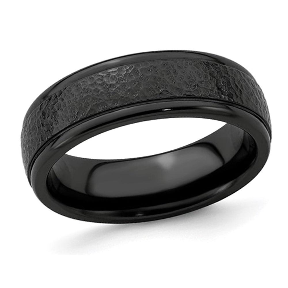 Mens or Ladies Black Titanium 7mm Hammered Band Ring Image 1