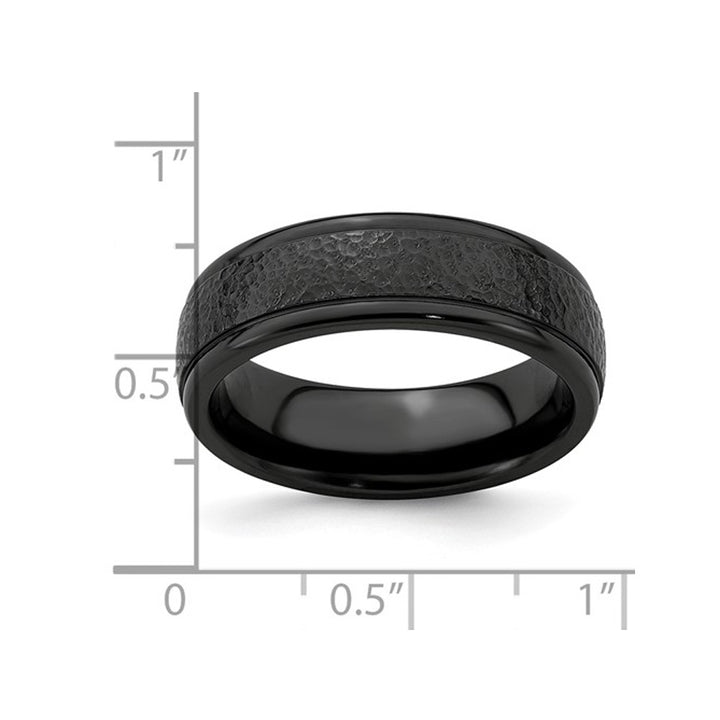Mens or Ladies Black Titanium 7mm Hammered Band Ring Image 3