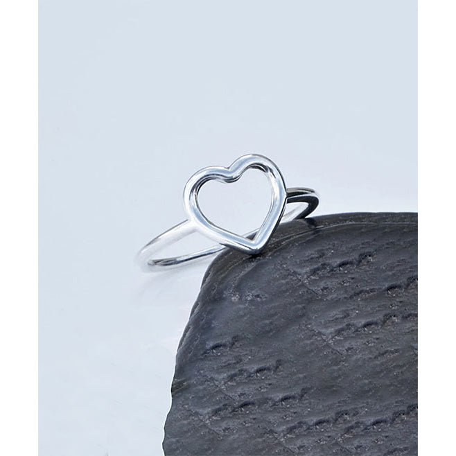 925 Sterling Silver Heart Ring Band Sizes 6 -9 Image 1