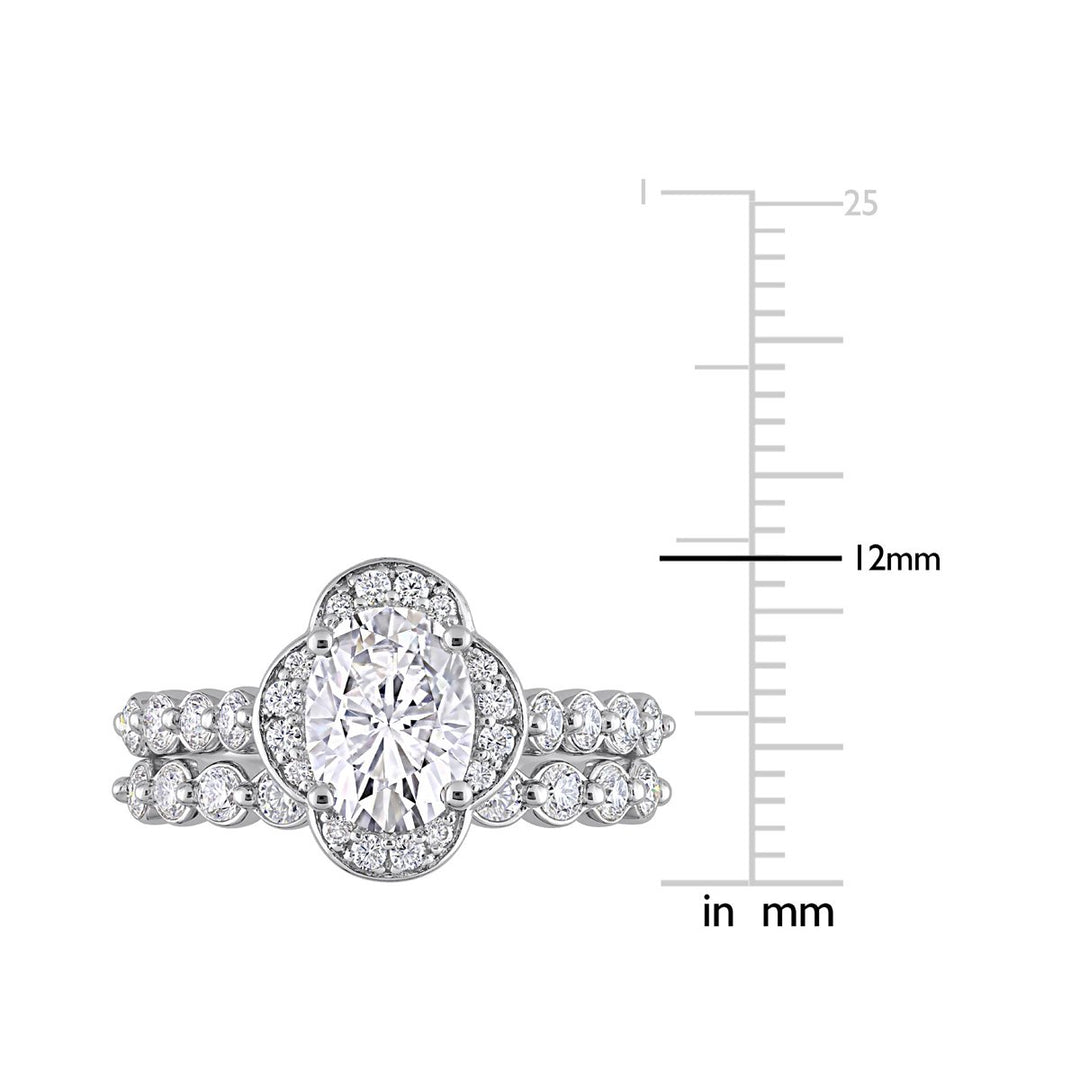 1.90 Carat (ctw) Synthetic Moissanite Oval Bridal Engagement Wedding Ring Set in Sterling Silver Image 4
