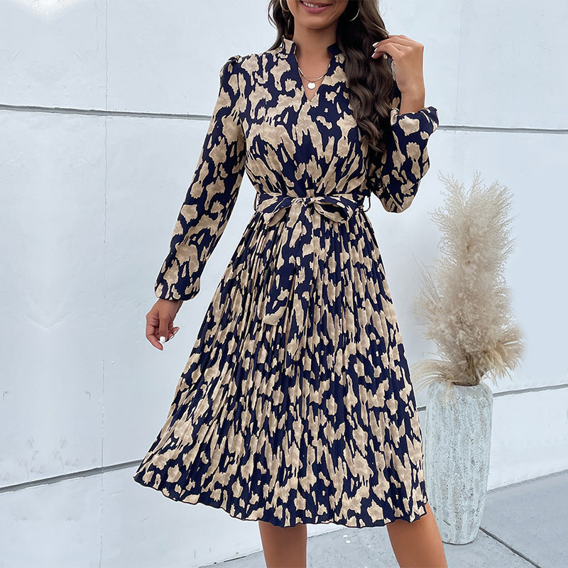 Fashion Pleated Printed Long-sleeved Dress Image 2