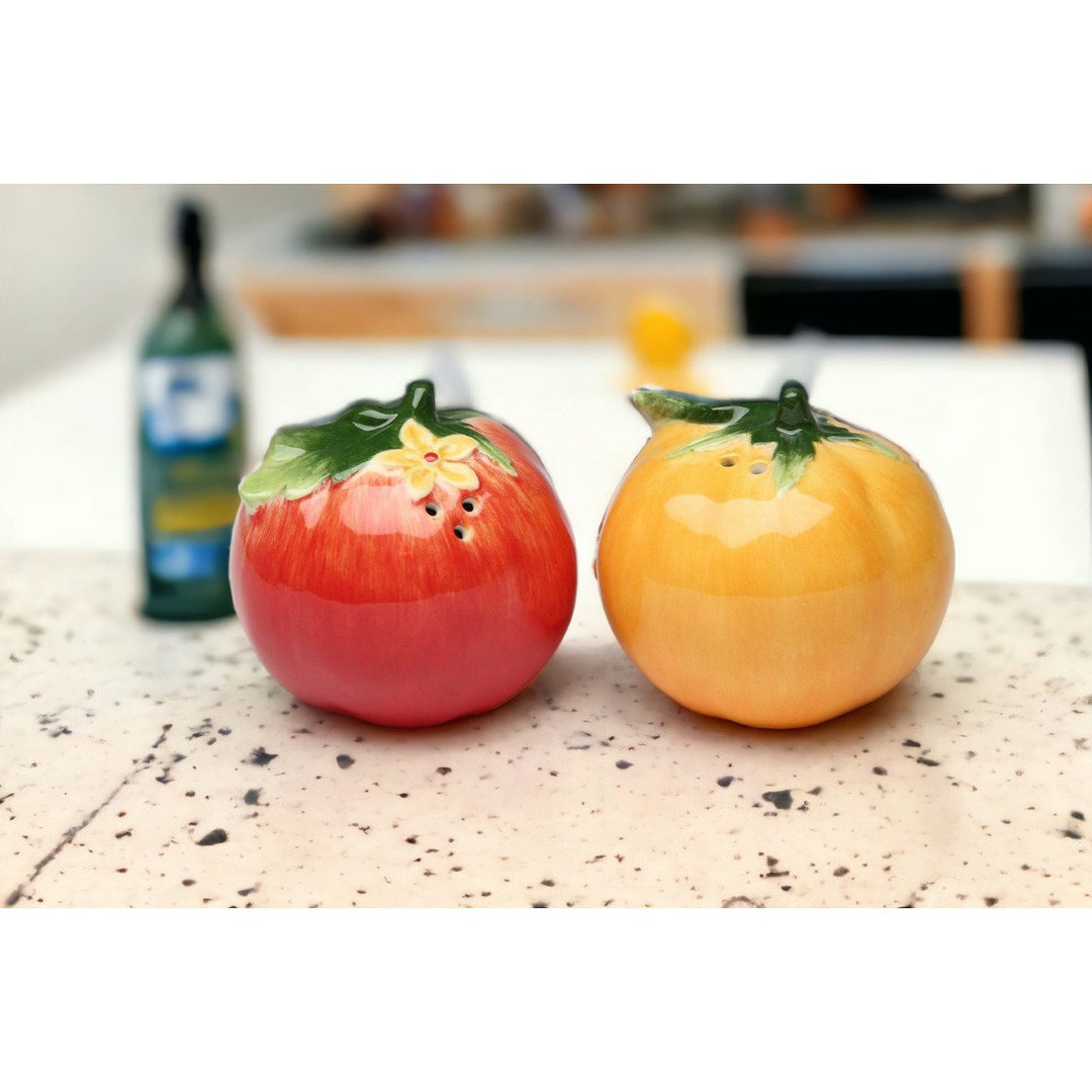 Hand Painted Ceramic Tomato Salt Pepper Shakers Kitchen Gift Image 2