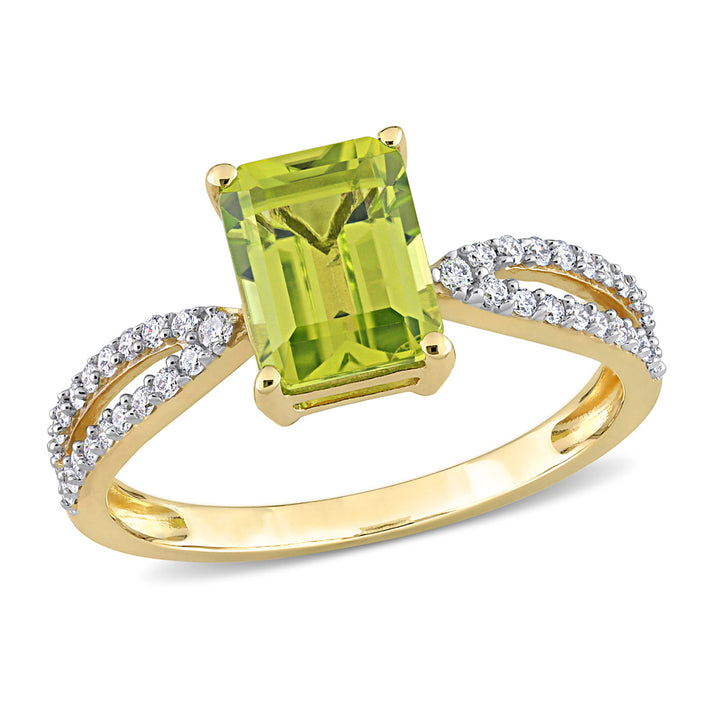 1 5/8 Carat (ctw) Peridot Link Ring in 14K Yellow Gold with Diamonds Image 1