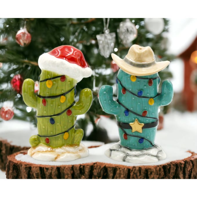 Ceramic Christmas Cactus Salt and Pepper Shakers  Mom Image 1