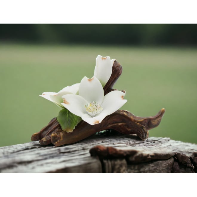 Ceramic Dogwood Flower Figurine 2 5/8" Vintage Mom Image 1