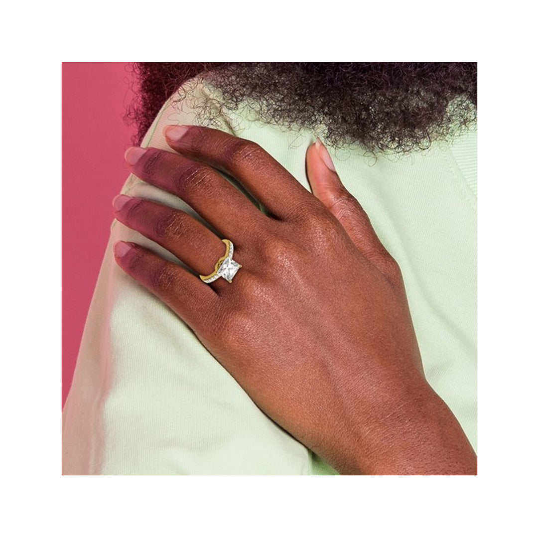 2.40 Carat (ctw VS2, G-H) Certified Princess Lab-Grown Diamond Engagement Ring 14K Yellow Gold Image 4