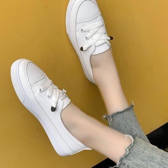 board shoes leather surface small white shoes womens Korean version versatile Instagram womens shoes Image 1