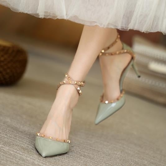 A generation of beautiful women with high heels sandals womens bag top thin heel single shoe pointed toe spring style Image 1