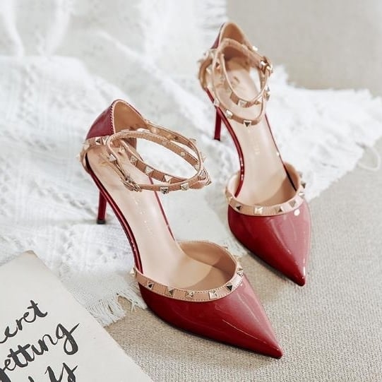 A generation of beautiful women with high heels sandals womens bag top thin heel single shoe pointed toe spring style Image 4