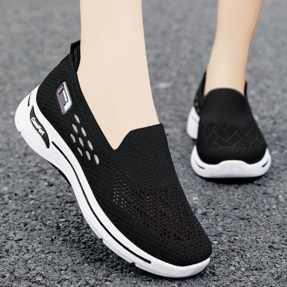 cloth shoes single shoes hiking shoes womens casual and breathable shoes for middle-aged and elderly mothers Image 1