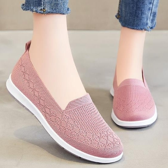 Womens shoes old Beijing cloth shoes casual and breathable flat bottomed shoes soft soled mothers shoes Image 2