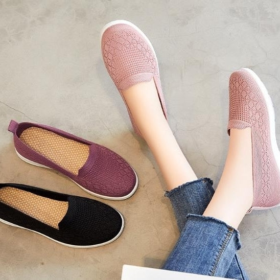 Womens shoes old Beijing cloth shoes casual and breathable flat bottomed shoes soft soled mothers shoes Image 3