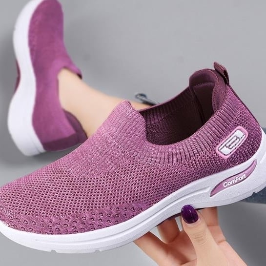 Cloth Shoes Flyknit Socks Soft Sole Sports Shoes Womens Shoes Childrens Web Shoes Casual Mom Shoes Image 1