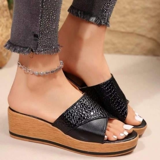 Summer Trendy Womens Shoes Youth Versatile Outwear Home Sandals and Slippers Image 3