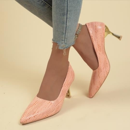 Large size shallow mouthed pointed elegant high heels slim heels and a sexy snake patterned toe sole Image 2